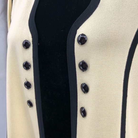 Ming Wang Yellow Contrast Button Knit Blazer - Picture 4 of 15